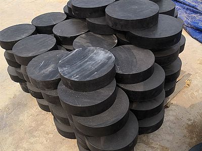 昌吉市板式橡胶支座由若干层橡胶片与薄钢板经加压硫化